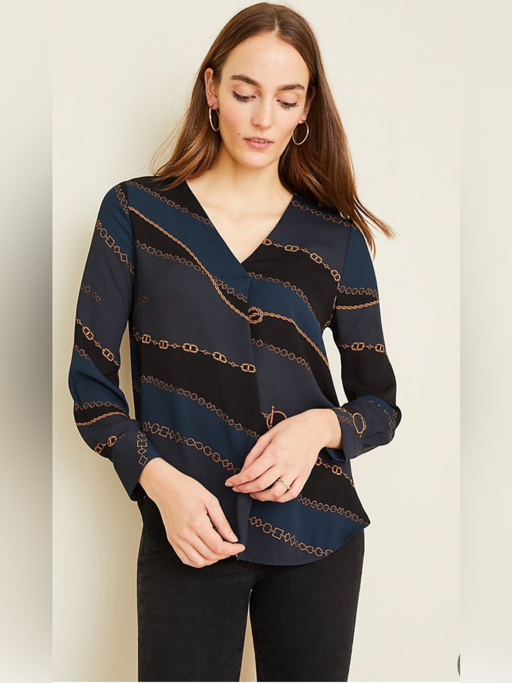 Like New! Ann Taylor Navy V-Neck Chain Print Mixed Media Pleat Front Top
